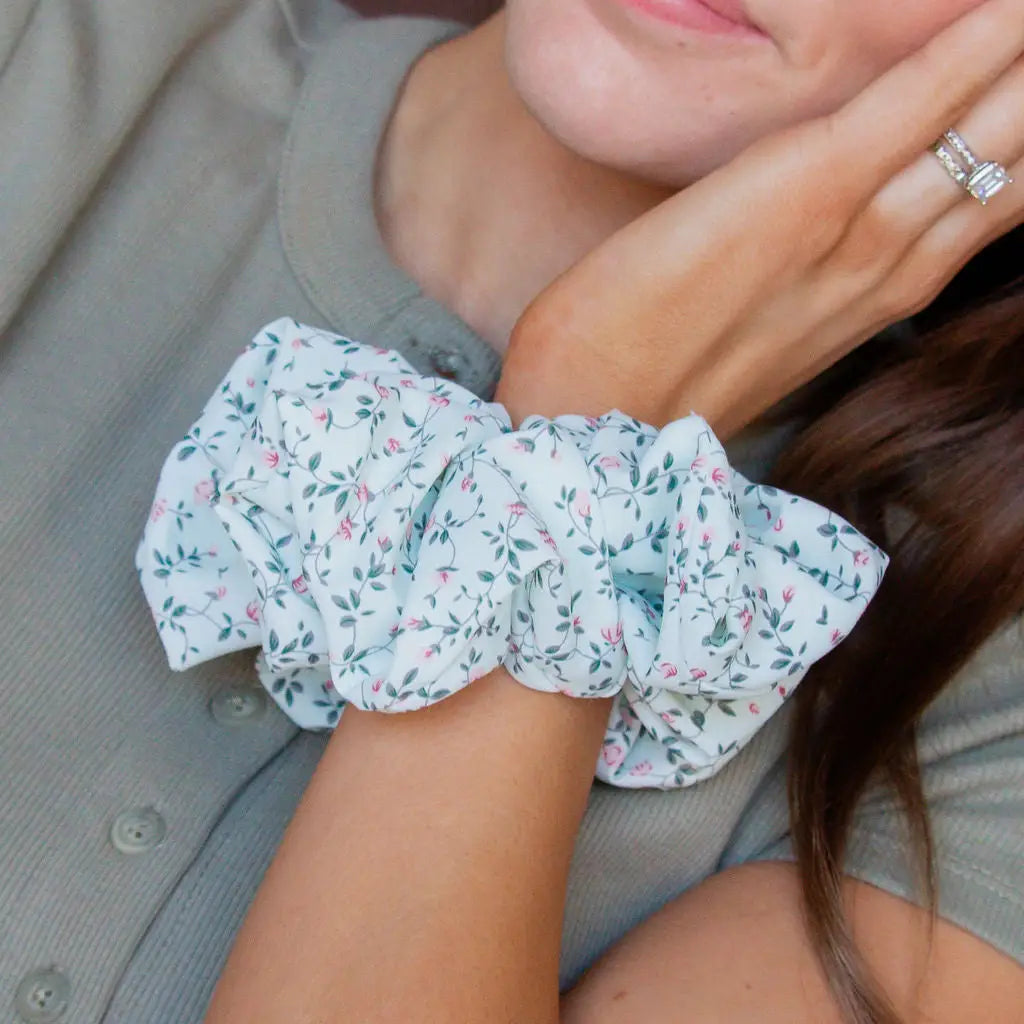 Mint jumbo scrunchie
