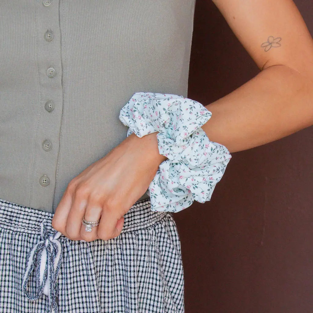 Mint jumbo scrunchie