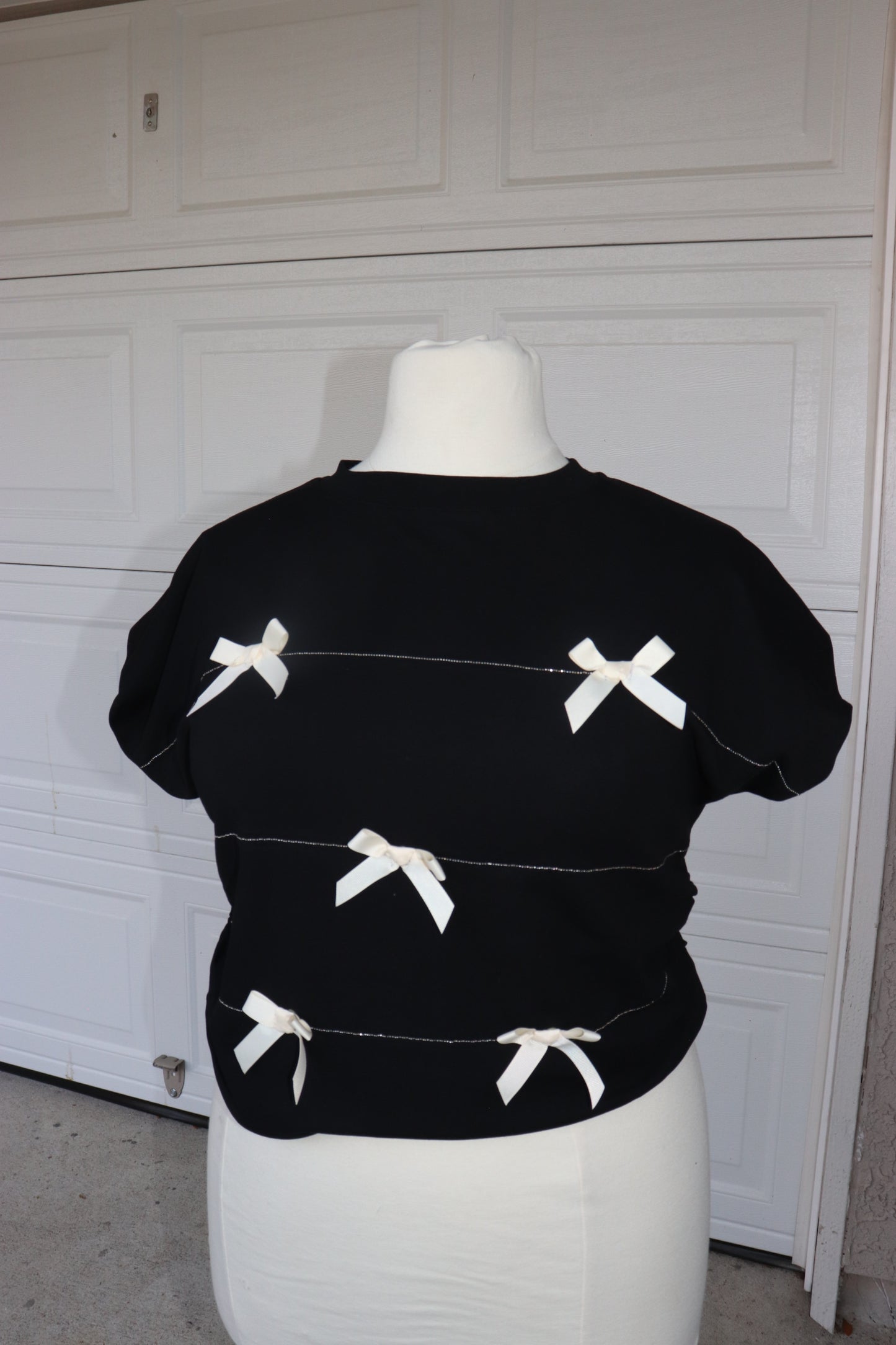 Black top with bows- plus