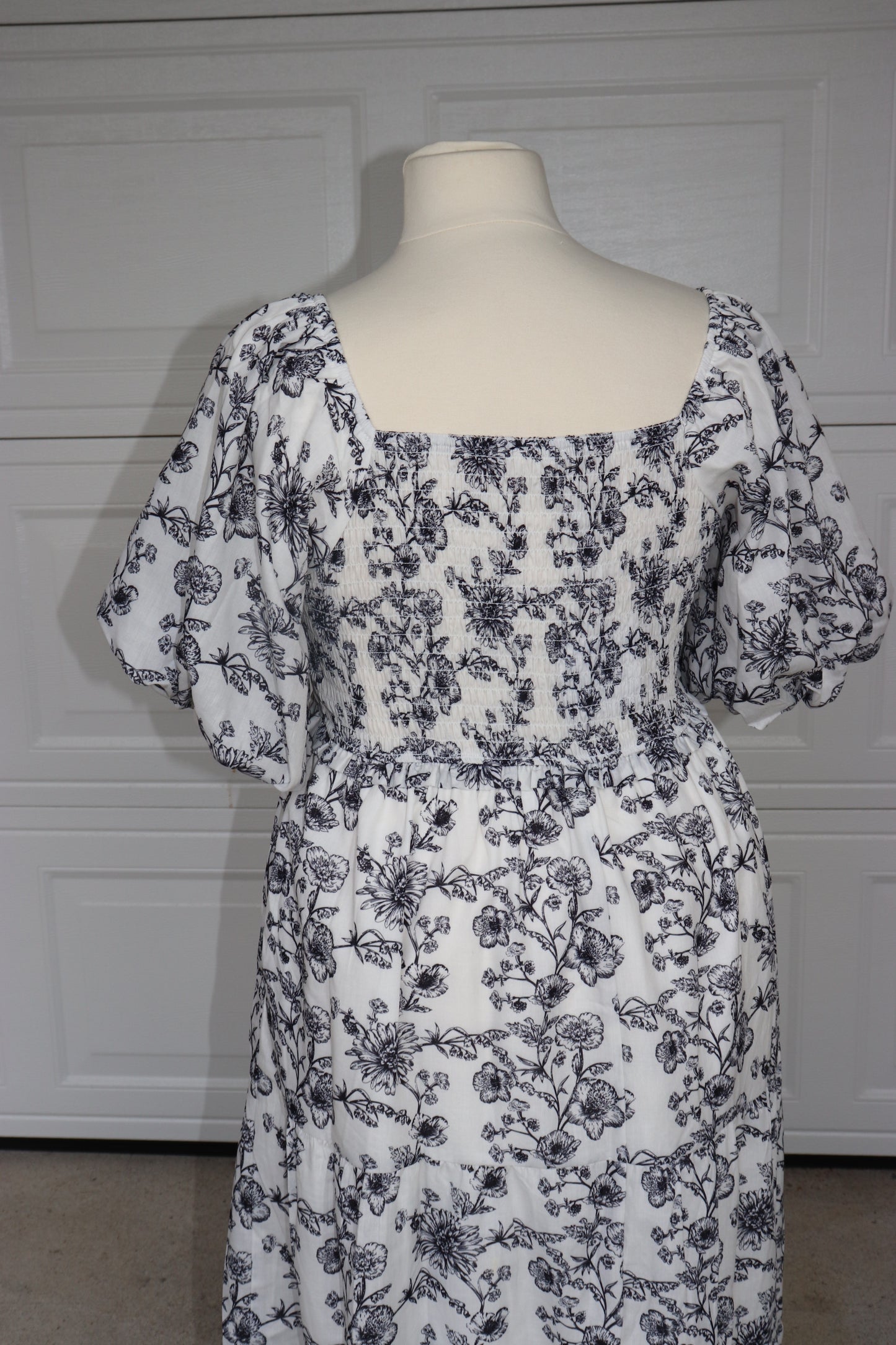 Dark navy floral dress- plus