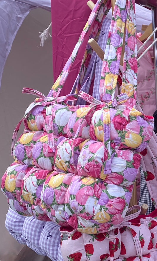 Preorder: tulip puff quilt tote
