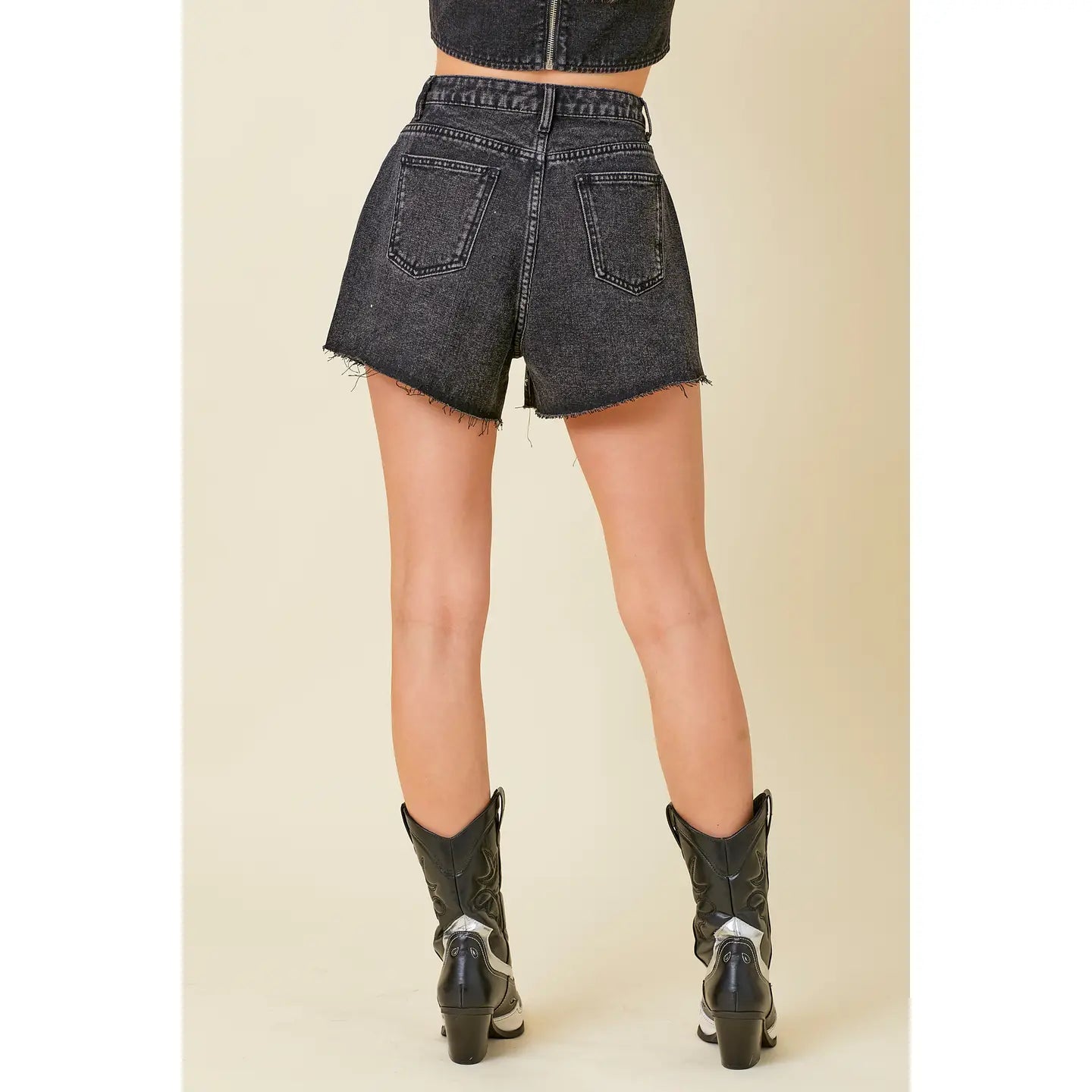 Wendy studded shorts